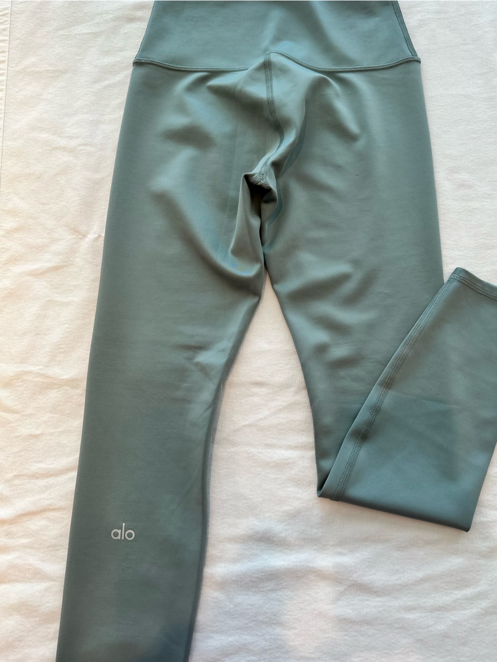 ALO Yoga High-Rise Leggings in Sage - Picture 9 of 12